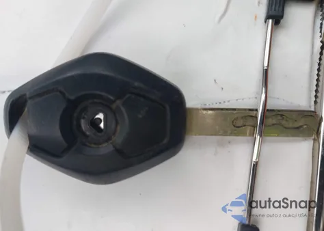 2003 BMW 325 Xi из США, поврежденный, VIN WBAEU33443PH88738